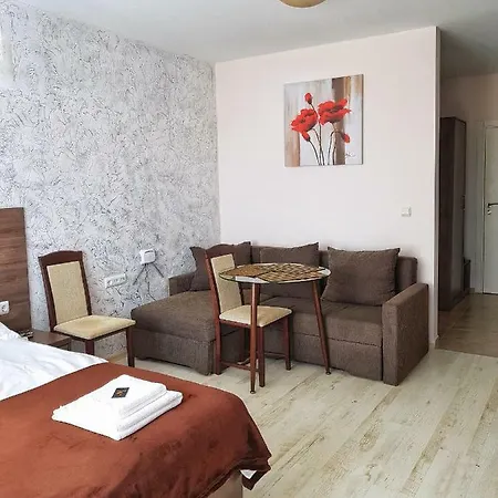 Strangerъ Apartment *